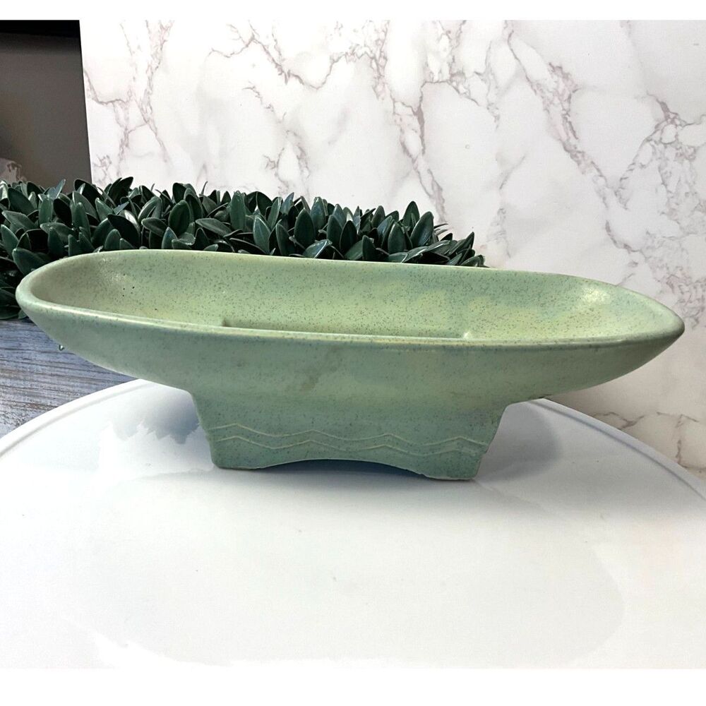 Vintage Mid century modern McCoy planter #1603 speckled green